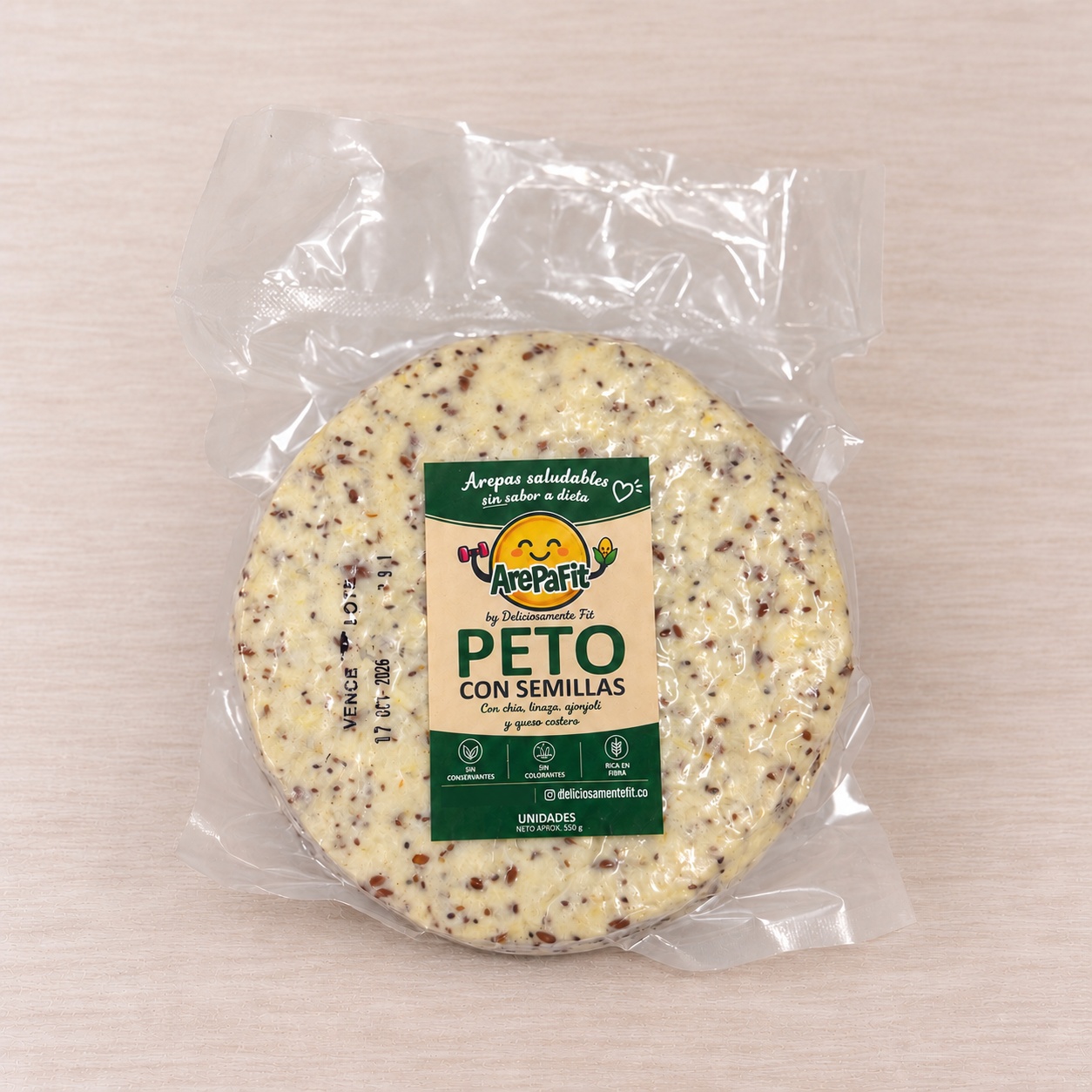 Arepas de maíz peto, semillas y queso costeño * 5 und